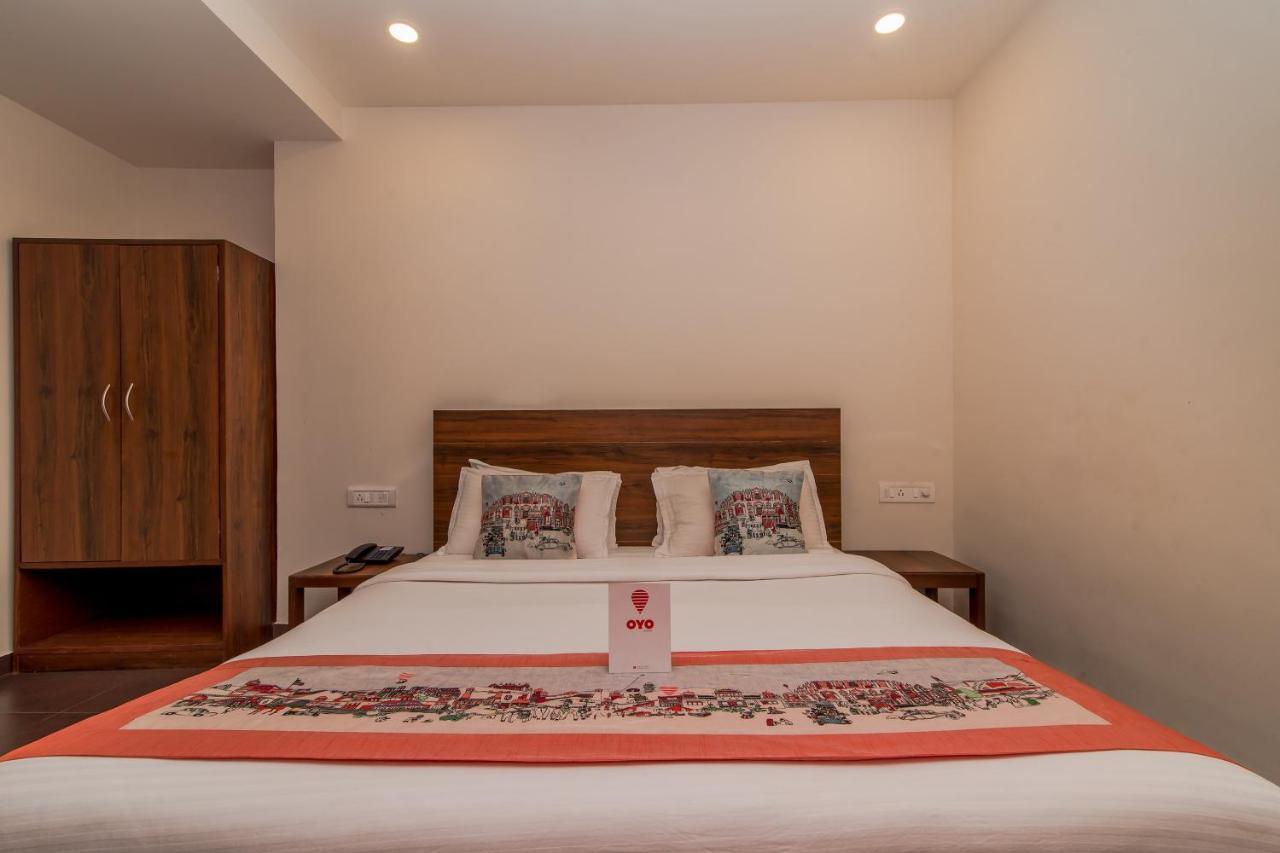 Miramar Hotel And Resort Panaji Exteriör bild